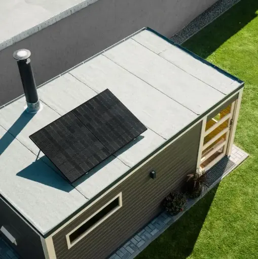 Kit de panneaux solaires Plug & Play avec 1 module de 440W | 440W | pour toit plat/jardin/terrasse | sans batterie